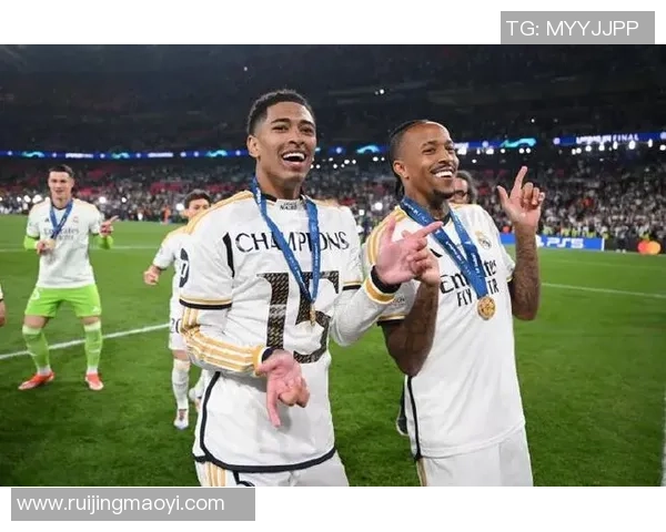 贝林厄姆的崛起：从青涩少年到足球场上的璀璨明星之路